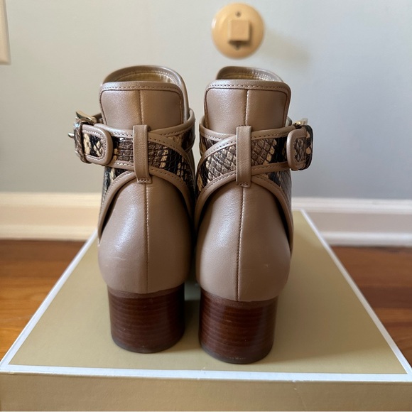 Michael Kors Boots - Picture 6 of 8